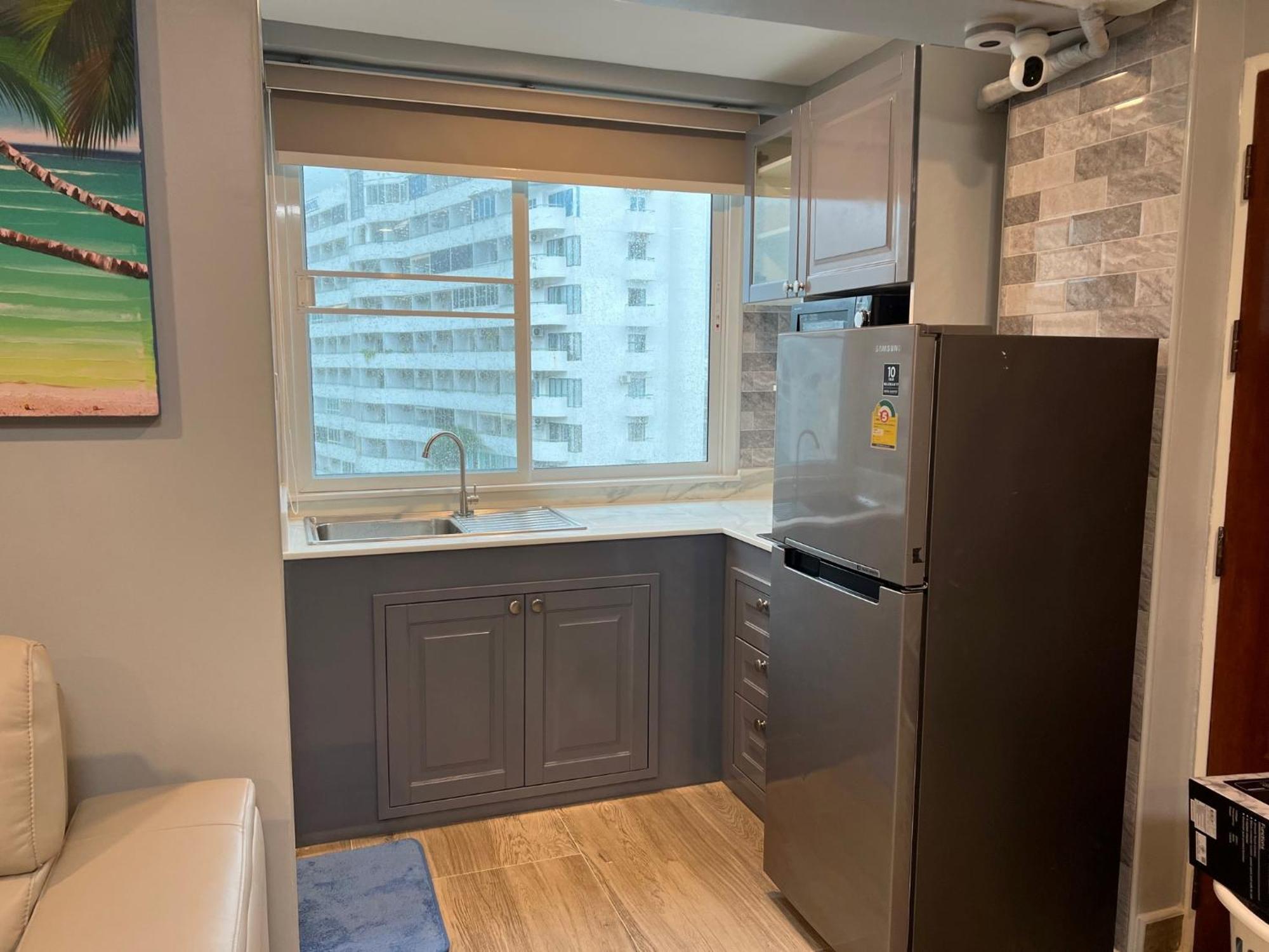 Patong Heart Studio: Smart TV & Kitchen Comfort Exterior photo